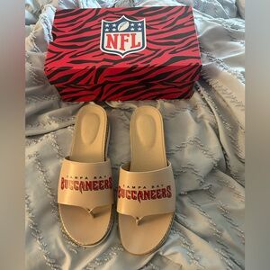 Ladies Tampa Bay Buccaneers sandals